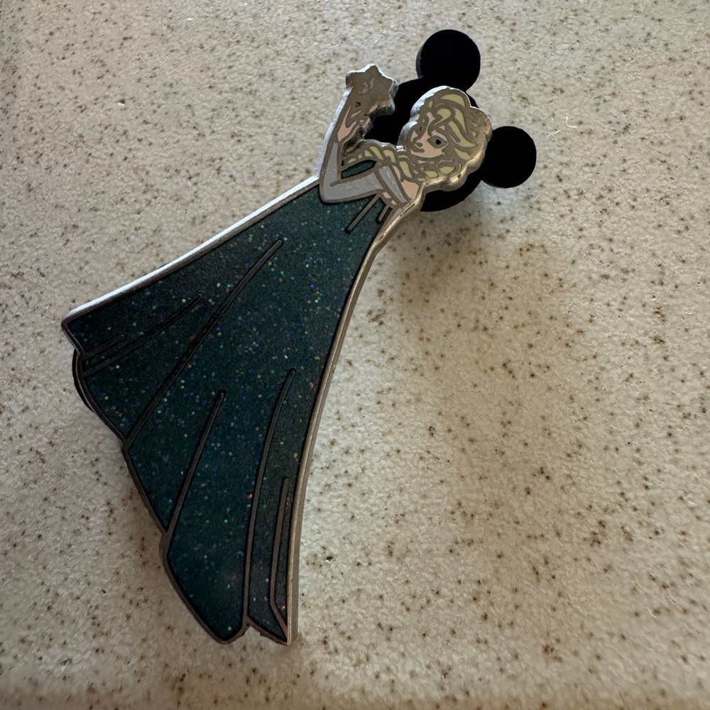Disney Elsa Pin